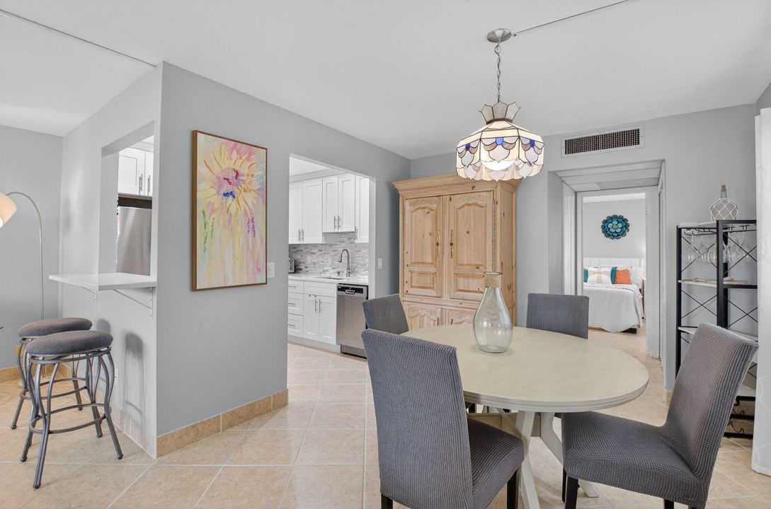 待售: $86,000 (1 贝兹, 1 浴室, 720 平方英尺)