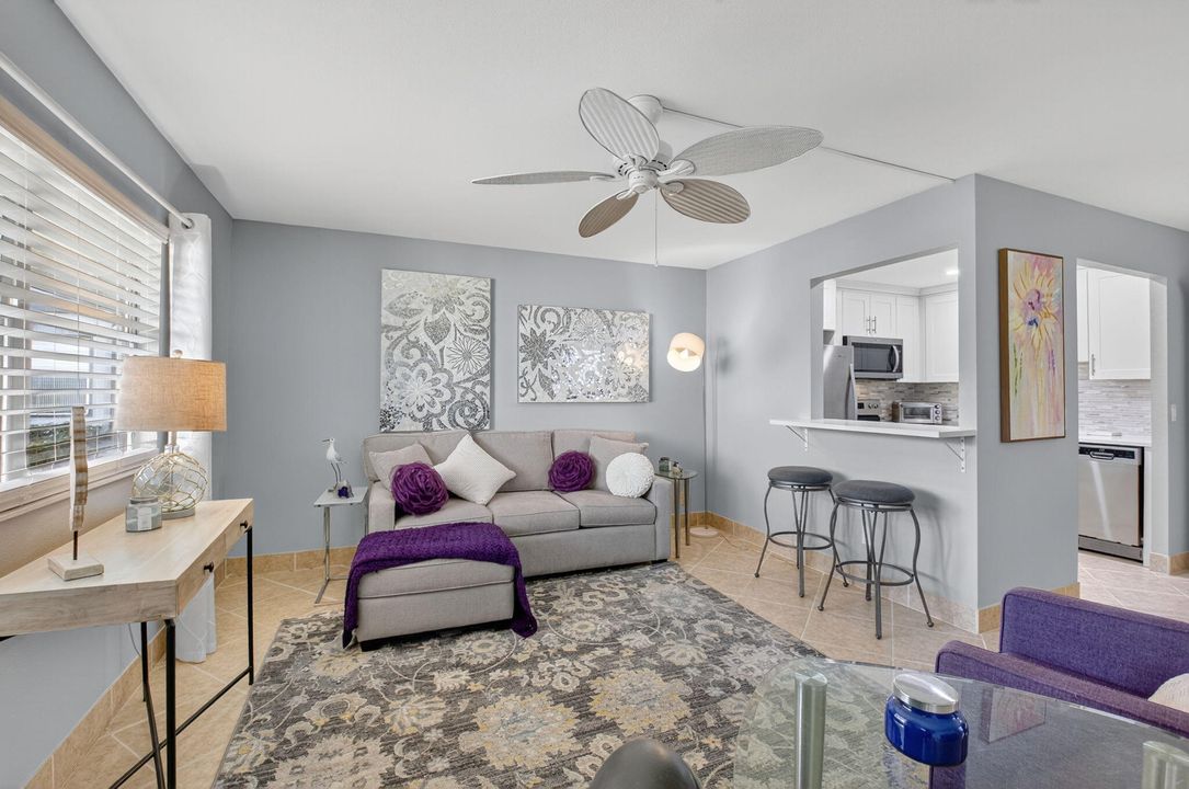 待售: $86,000 (1 贝兹, 1 浴室, 720 平方英尺)