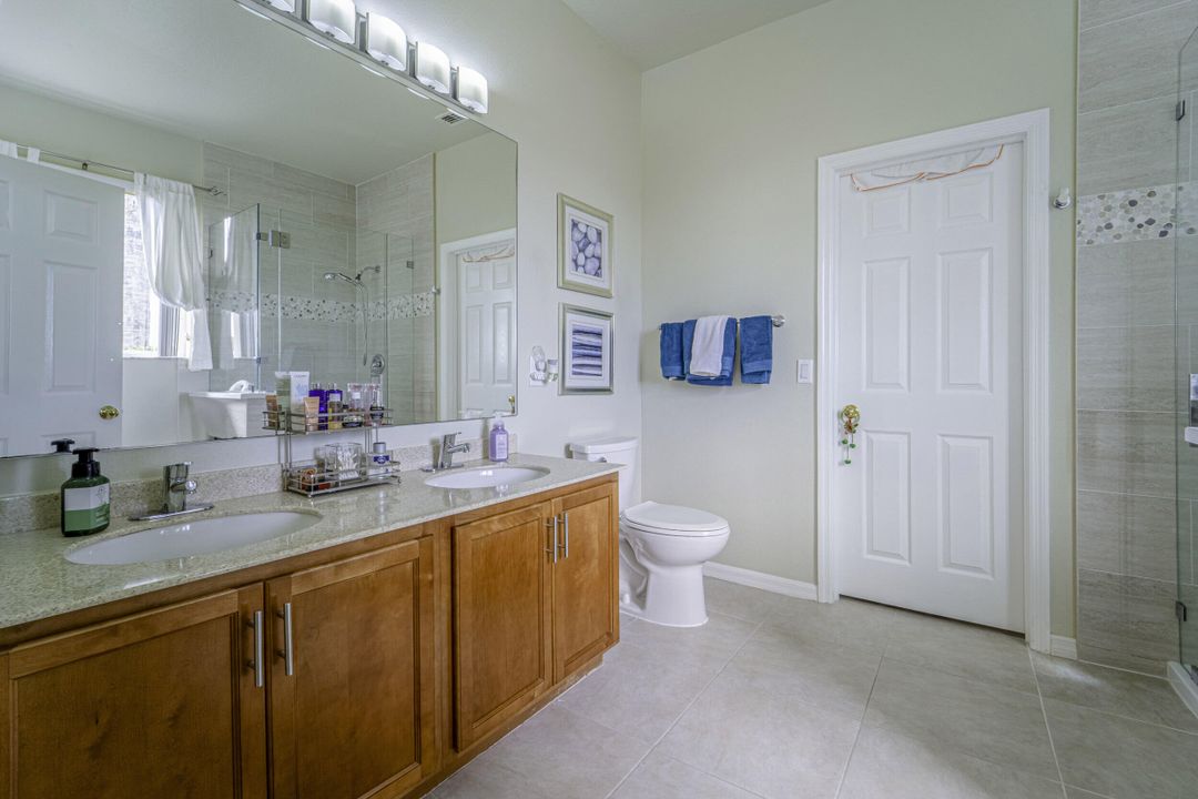 For Sale: $450,000 (3 beds, 2 baths, 1994 Square Feet)