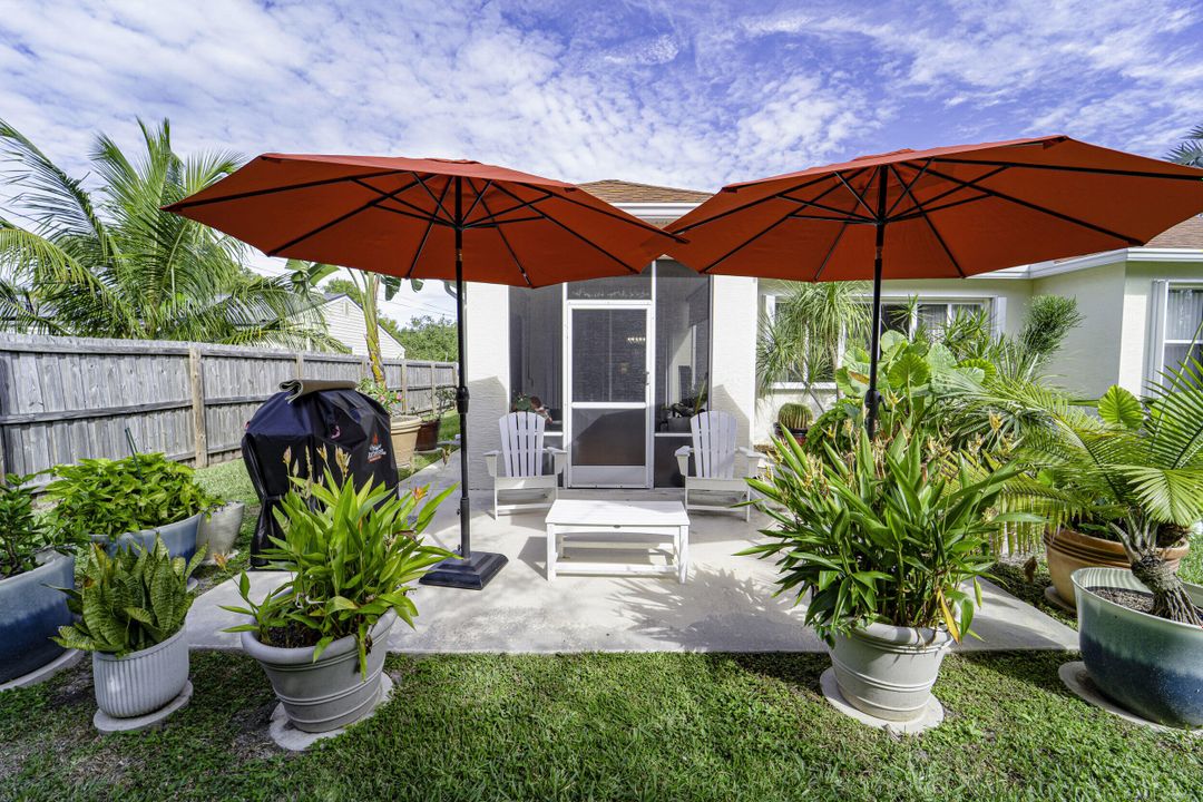 For Sale: $450,000 (3 beds, 2 baths, 1994 Square Feet)