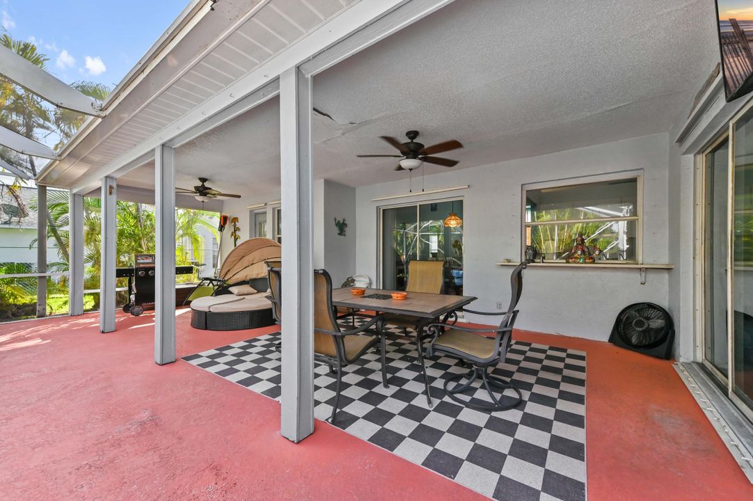 For Sale: $480,000 (3 beds, 2 baths, 1689 Square Feet)