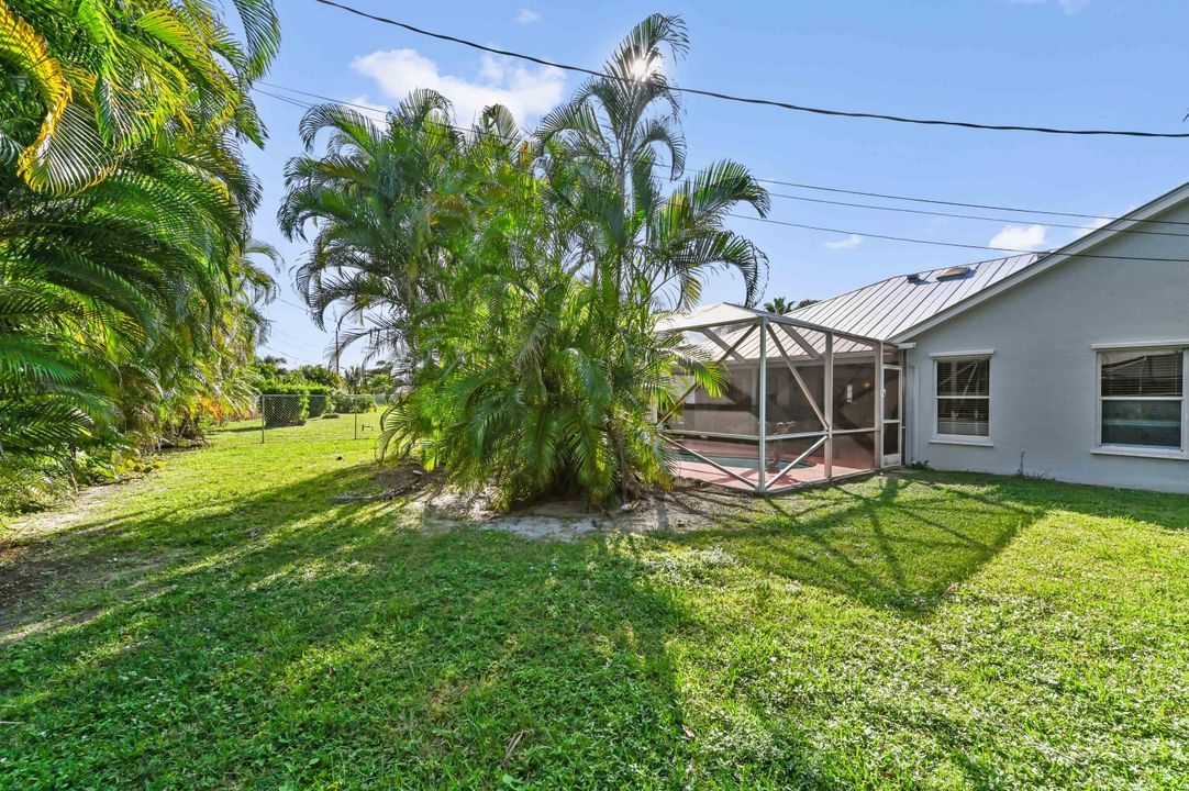 For Sale: $480,000 (3 beds, 2 baths, 1689 Square Feet)