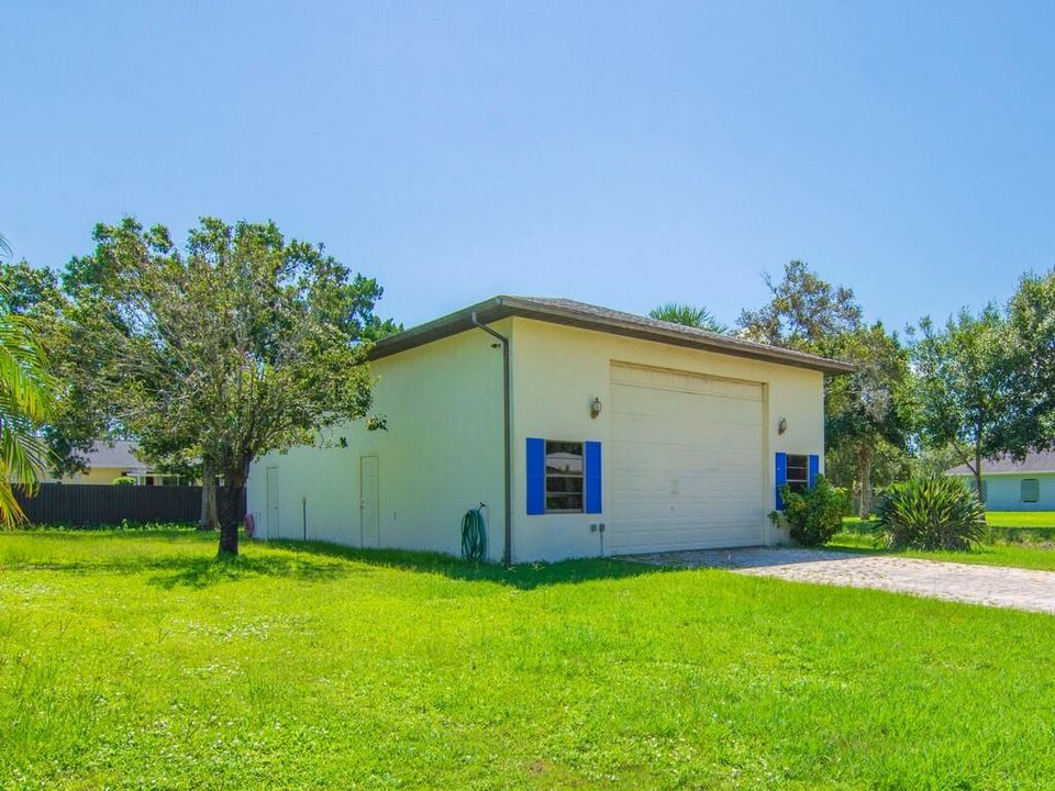 Activo con contrato: $449,000 (3 camas, 2 baños, 1690 Pies cuadrados)