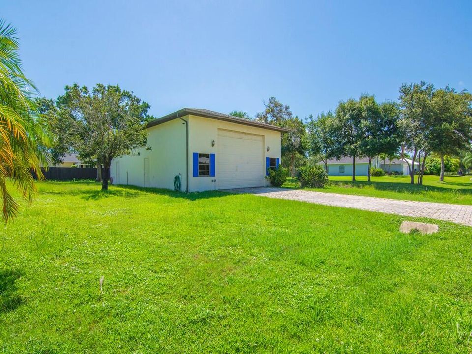 Activo con contrato: $449,000 (3 camas, 2 baños, 1690 Pies cuadrados)