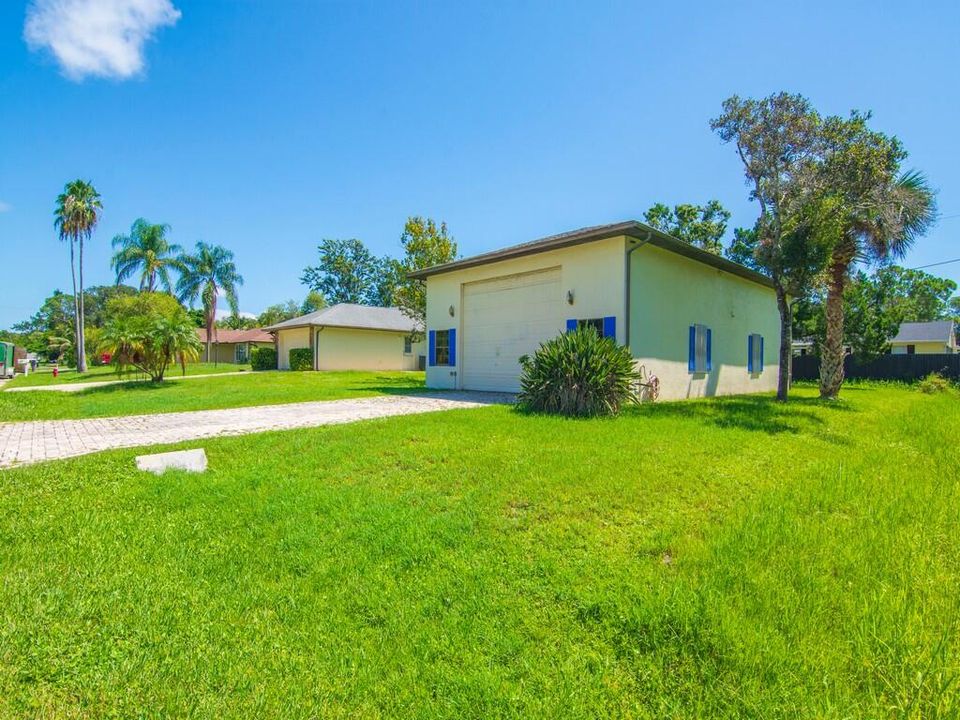 Activo con contrato: $449,000 (3 camas, 2 baños, 1690 Pies cuadrados)