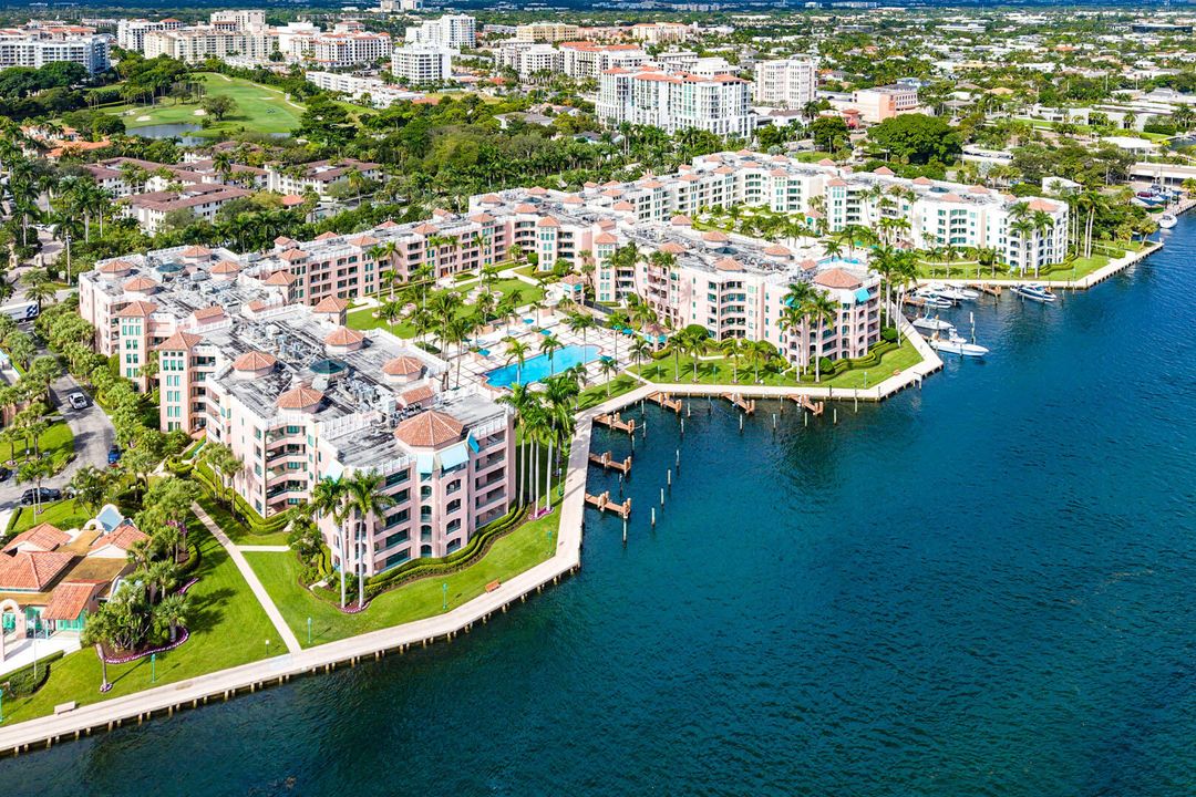 For Sale: $1,225,000 (2 beds, 2 baths, 1524 Square Feet)