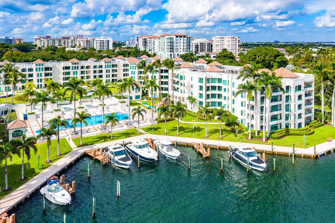 For Sale: $1,225,000 (2 beds, 2 baths, 1524 Square Feet)