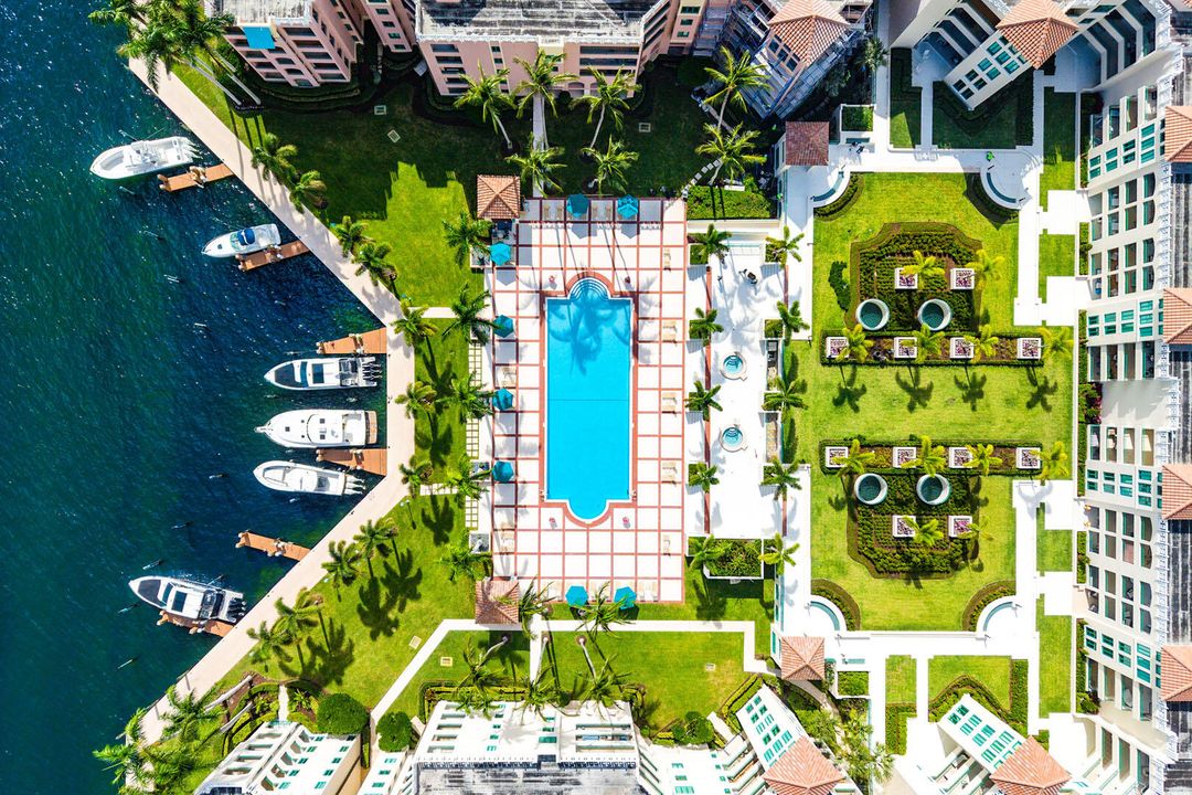 For Sale: $1,225,000 (2 beds, 2 baths, 1524 Square Feet)