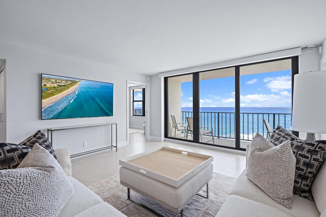 For Sale: $1,400,000 (2 beds, 2 baths, 1470 Square Feet)