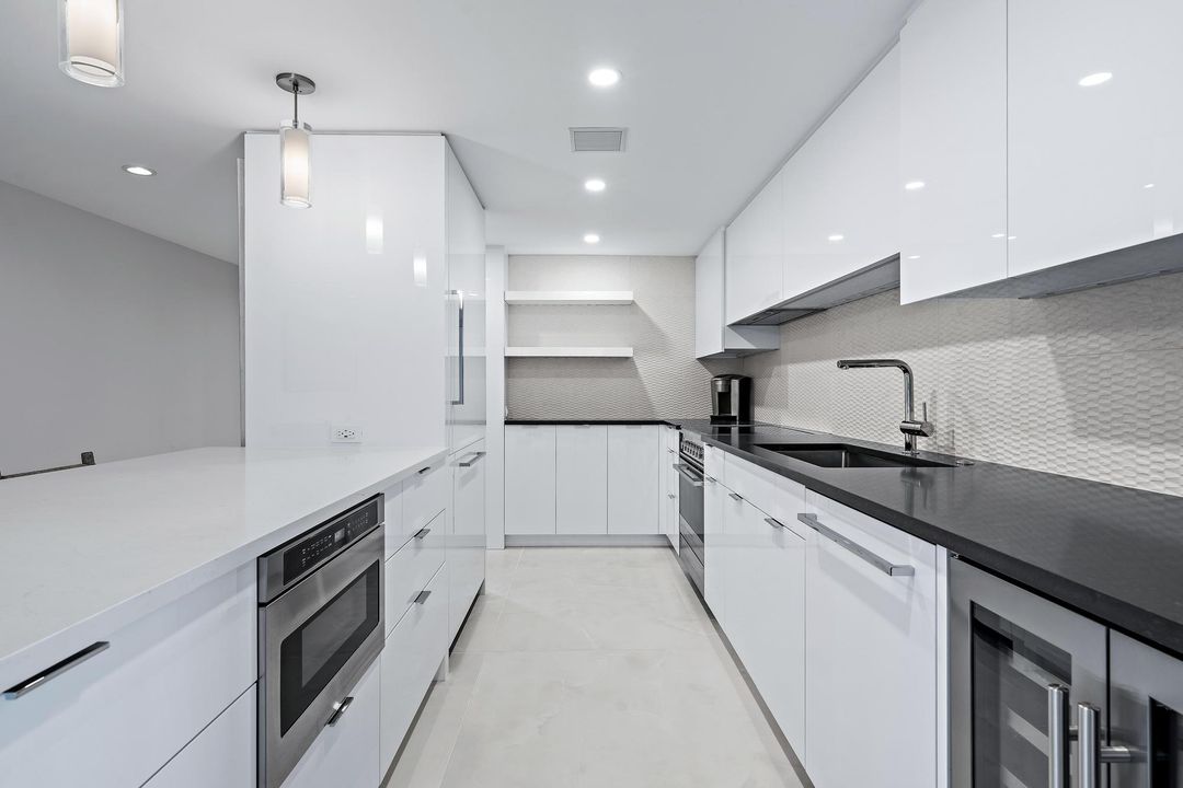 For Sale: $1,400,000 (2 beds, 2 baths, 1470 Square Feet)