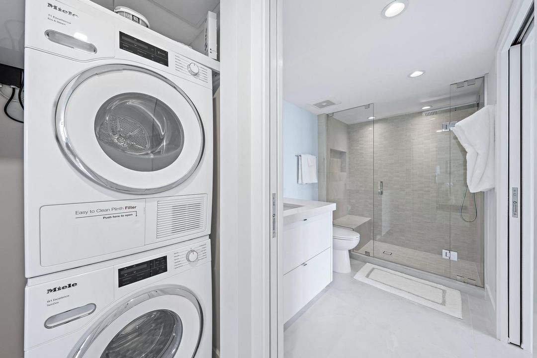 For Sale: $1,400,000 (2 beds, 2 baths, 1470 Square Feet)