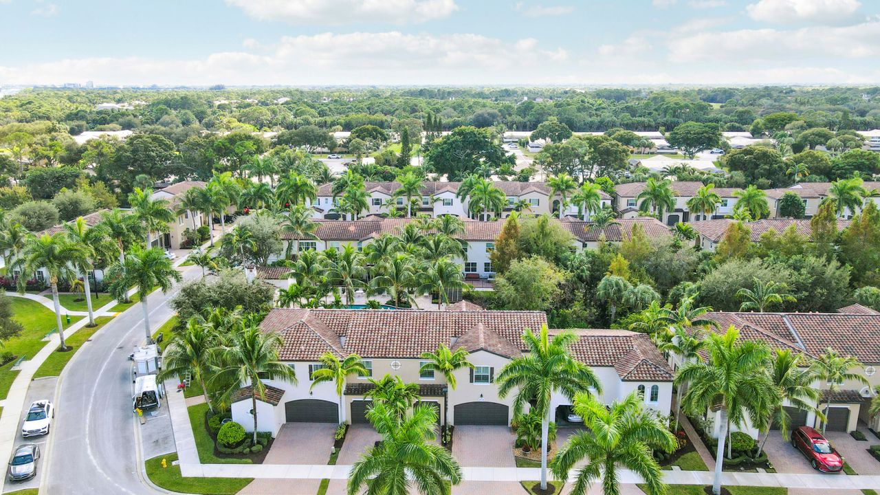 For Sale: $529,000 (3 beds, 2 baths, 1626 Square Feet)