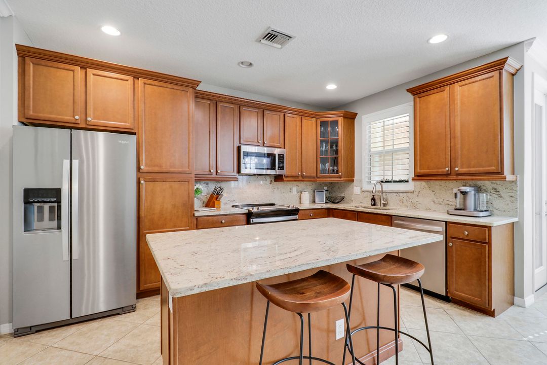 For Sale: $529,000 (3 beds, 2 baths, 1626 Square Feet)