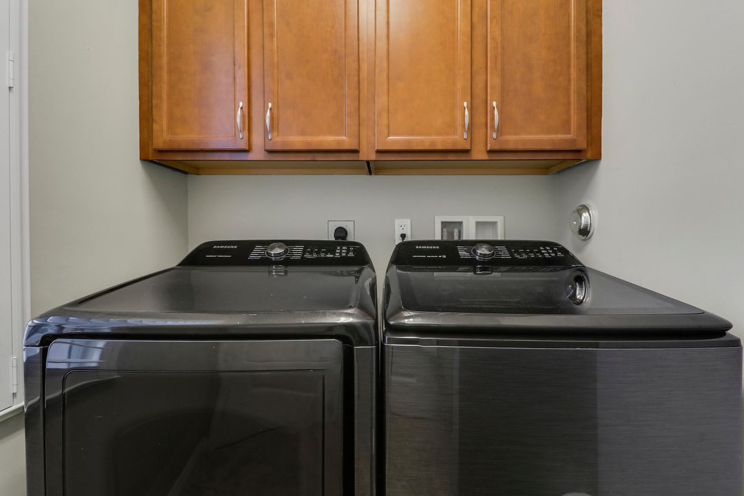 For Sale: $529,000 (3 beds, 2 baths, 1626 Square Feet)