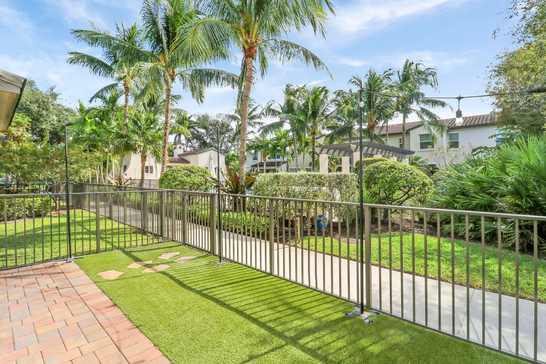 For Sale: $529,000 (3 beds, 2 baths, 1626 Square Feet)