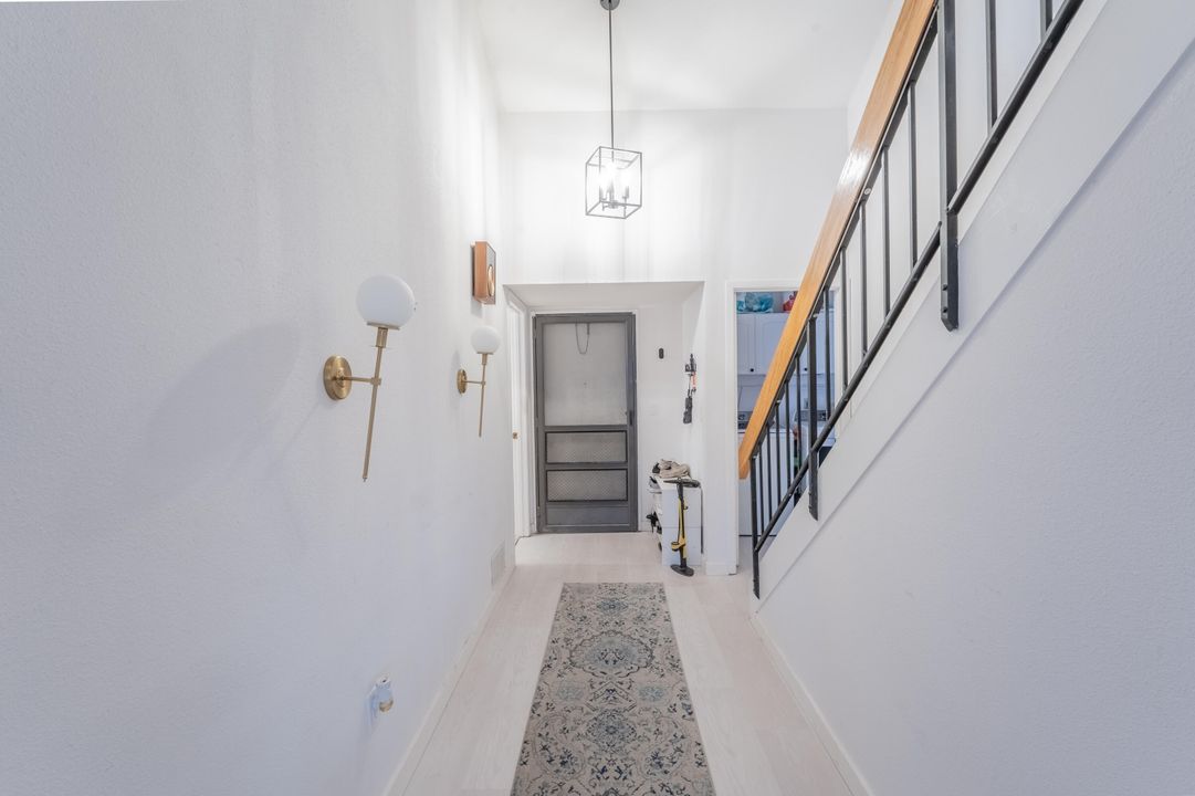 На продажу: $299,000 (2 спален, 2 ванн, 1378 Квадратных фут)