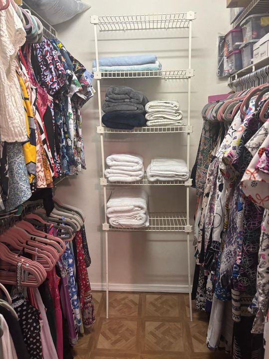 For Rent: $1,750 (1 beds, 1 baths, 758 Square Feet)