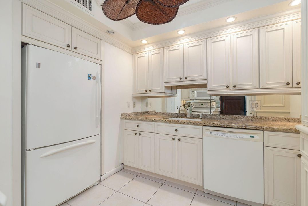 For Rent: $14,500 (2 beds, 2 baths, 1395 Square Feet)