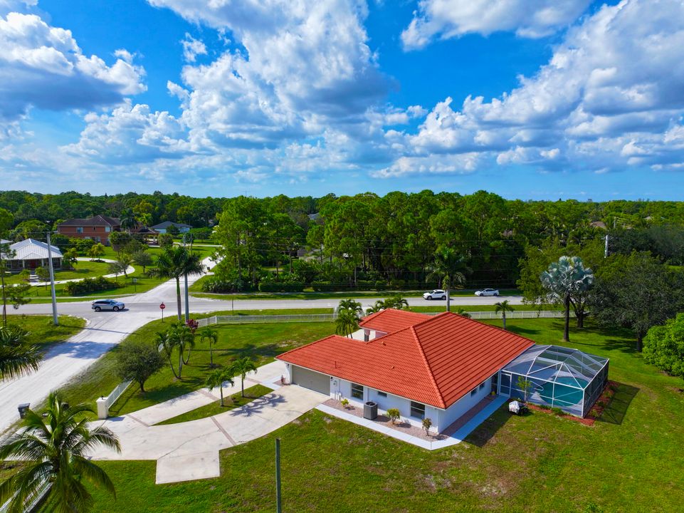 待售: $899,000 (4 贝兹, 3 浴室, 2301 平方英尺)