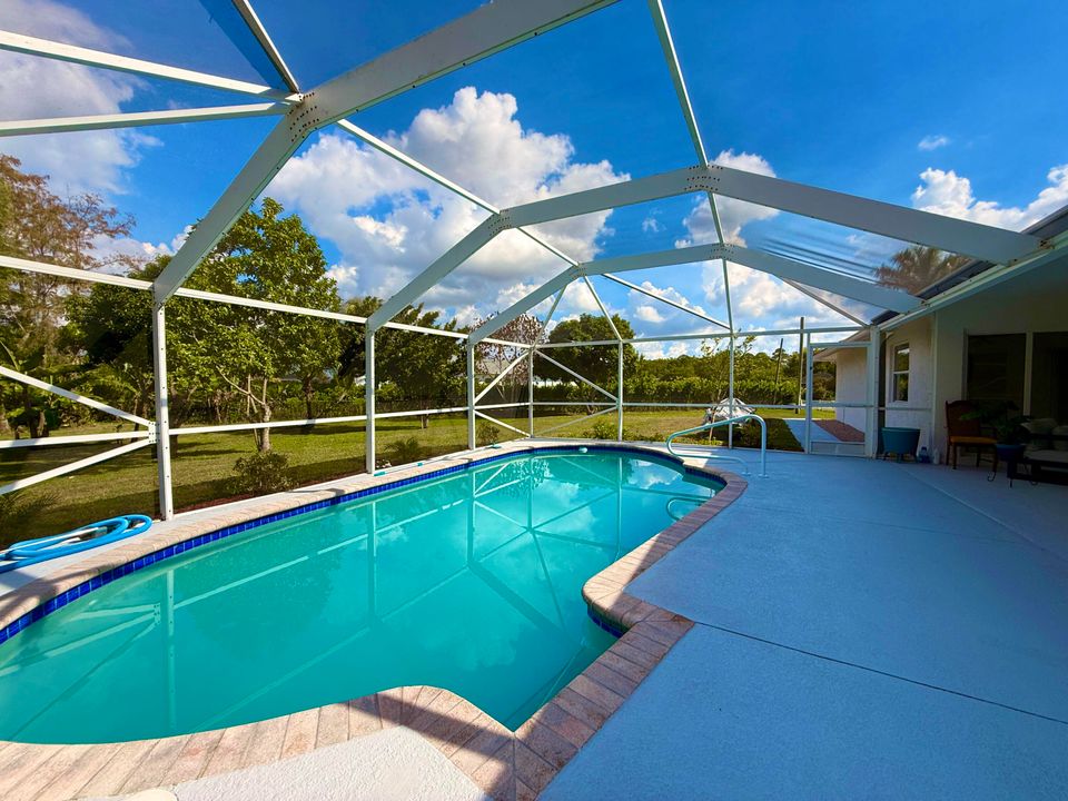 待售: $899,000 (4 贝兹, 3 浴室, 2301 平方英尺)