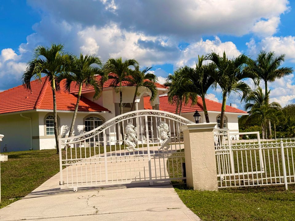 待售: $899,000 (4 贝兹, 3 浴室, 2301 平方英尺)