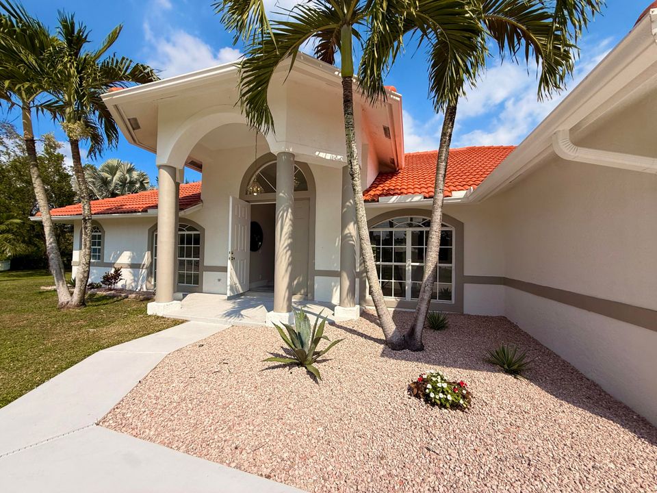 待售: $899,000 (4 贝兹, 3 浴室, 2301 平方英尺)