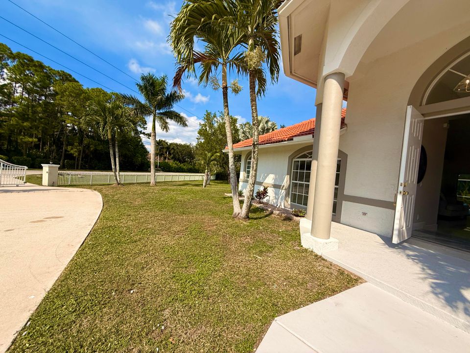 待售: $899,000 (4 贝兹, 3 浴室, 2301 平方英尺)