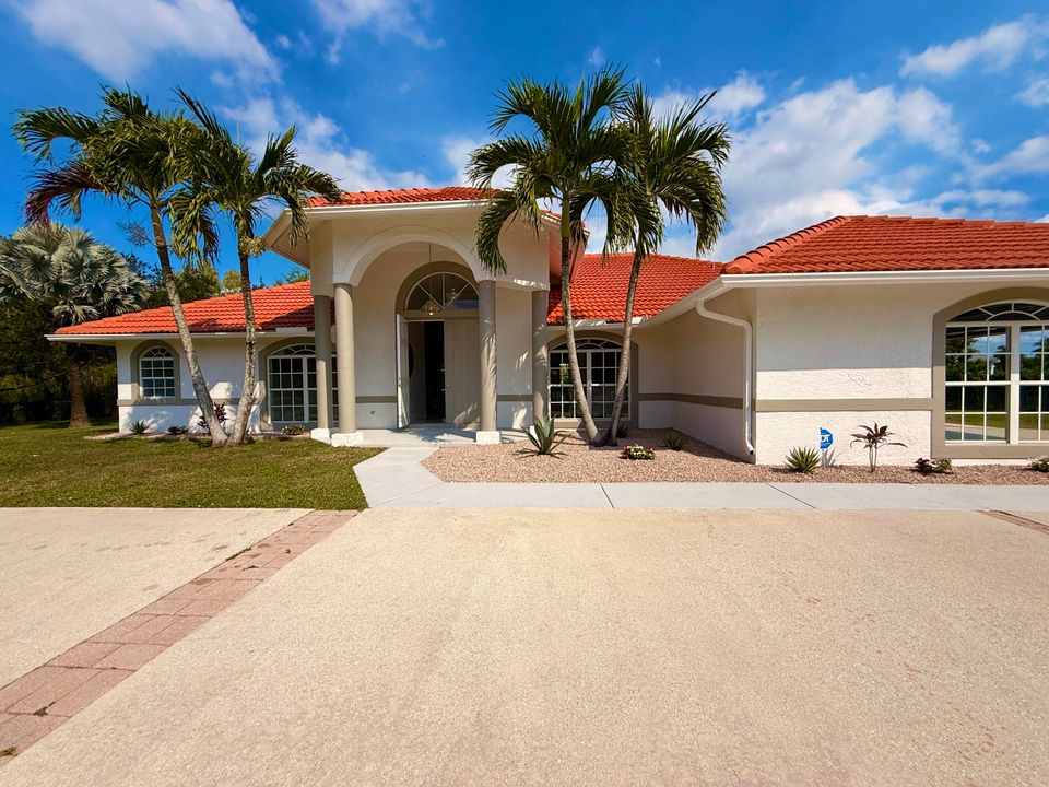 待售: $899,000 (4 贝兹, 3 浴室, 2301 平方英尺)