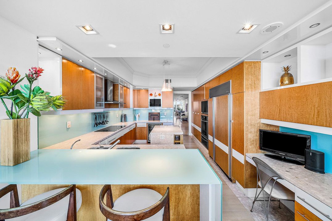 En Venta: $4,995,000 (3 camas, 4 baños, 4168 Pies cuadrados)