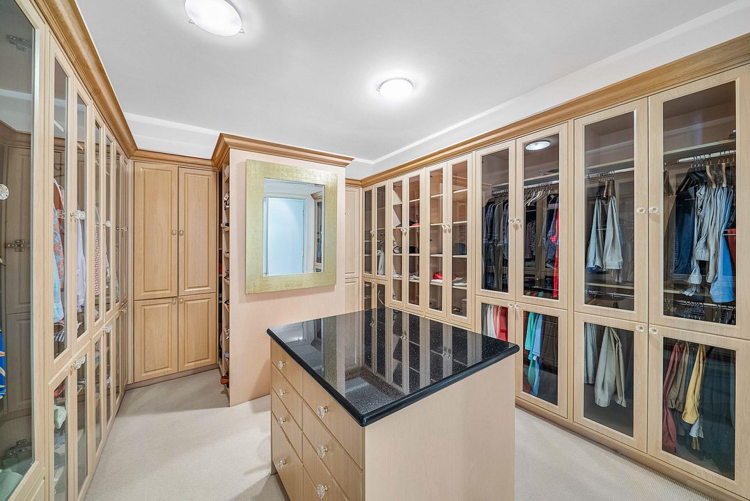 En Venta: $4,995,000 (3 camas, 4 baños, 4168 Pies cuadrados)