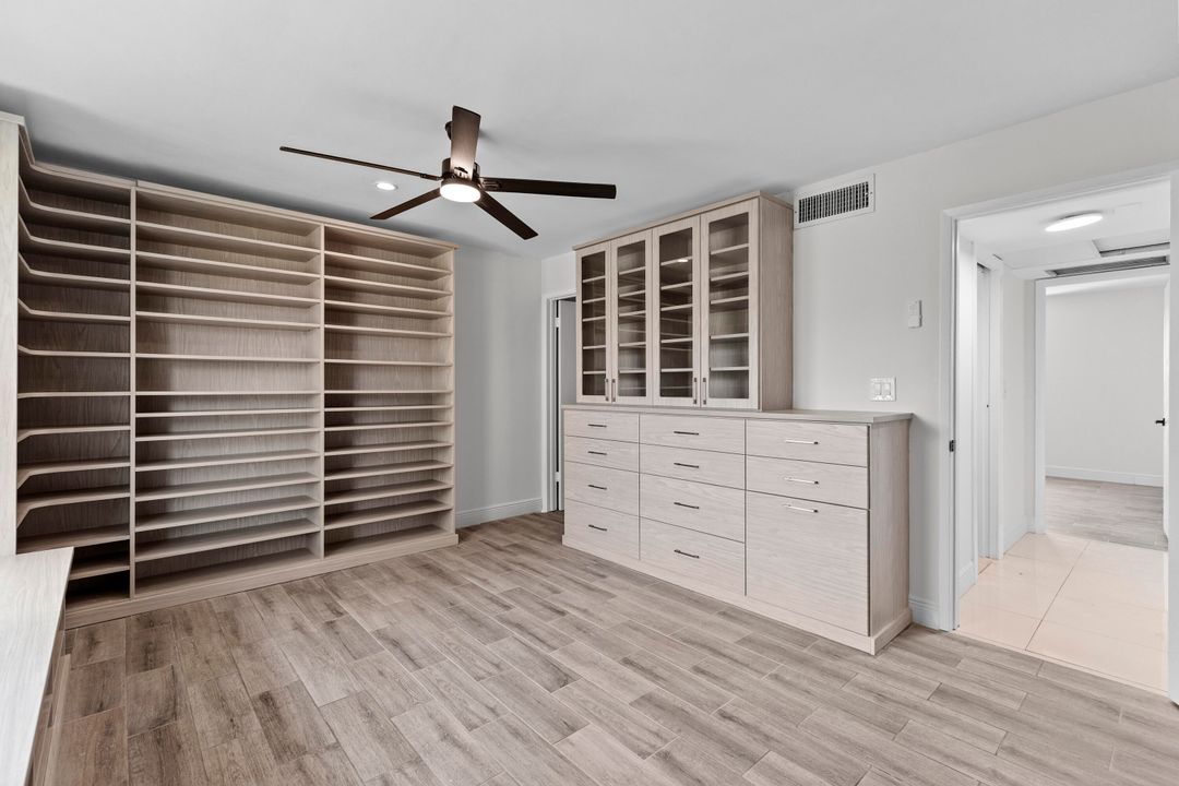 For Sale: $288,000 (2 beds, 2 baths, 1000 Square Feet)