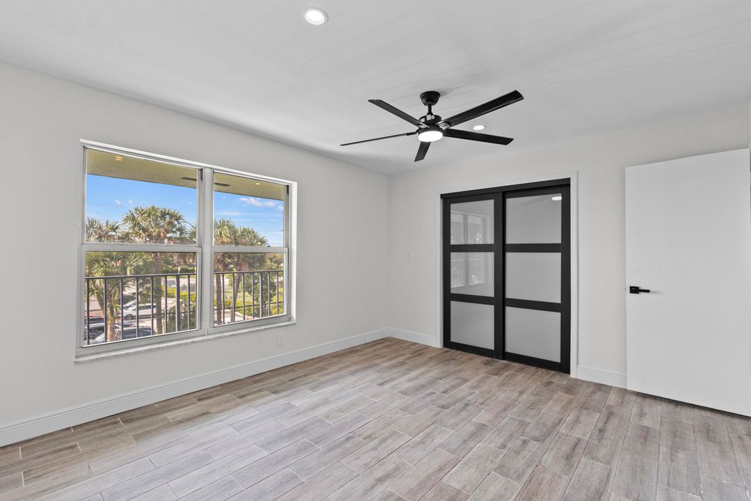 For Sale: $288,000 (2 beds, 2 baths, 1000 Square Feet)