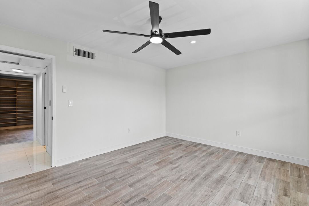 For Sale: $288,000 (2 beds, 2 baths, 1000 Square Feet)