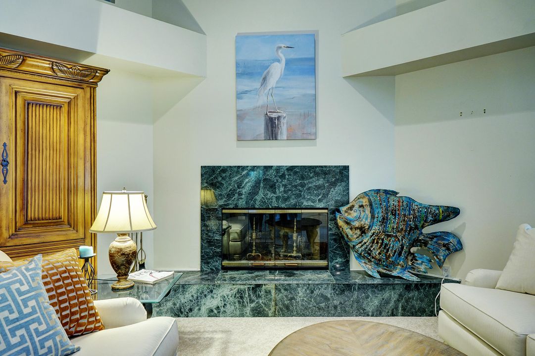 For Sale: $425,000 (3 beds, 2 baths, 1888 Square Feet)