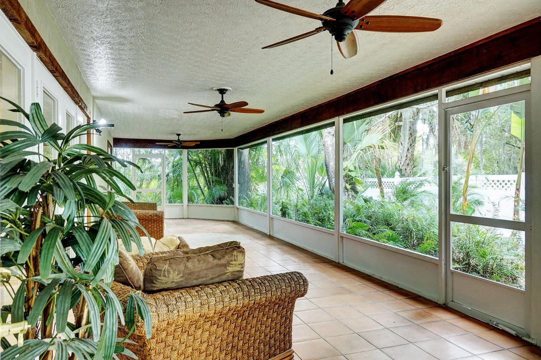 For Sale: $425,000 (3 beds, 2 baths, 1888 Square Feet)