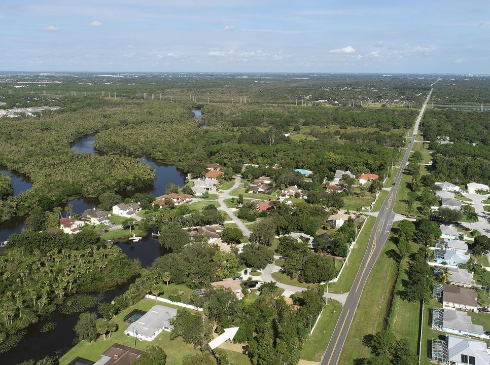 For Sale: $425,000 (3 beds, 2 baths, 1888 Square Feet)
