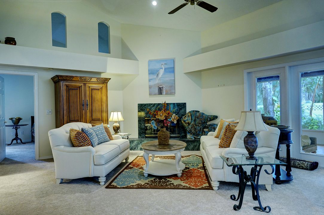 For Sale: $425,000 (3 beds, 2 baths, 1888 Square Feet)