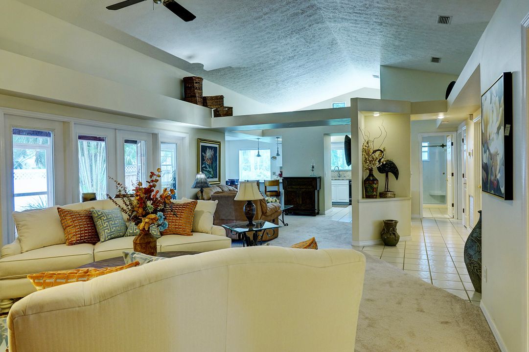 For Sale: $425,000 (3 beds, 2 baths, 1888 Square Feet)