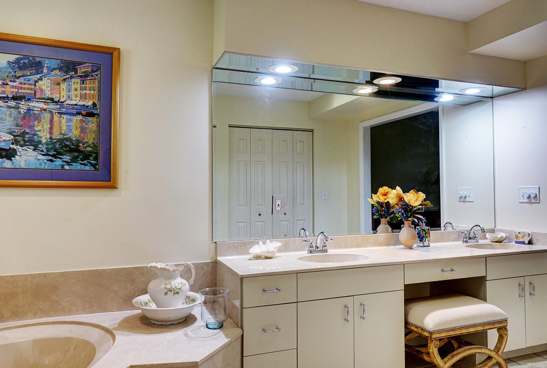 For Sale: $425,000 (3 beds, 2 baths, 1888 Square Feet)