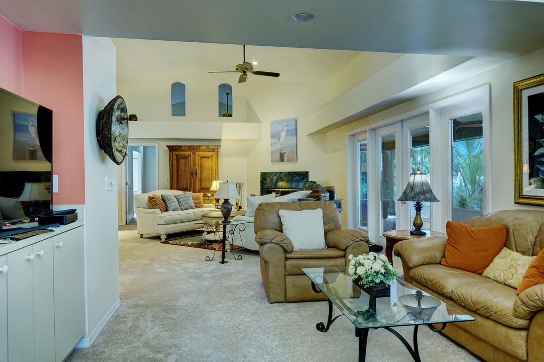 For Sale: $425,000 (3 beds, 2 baths, 1888 Square Feet)