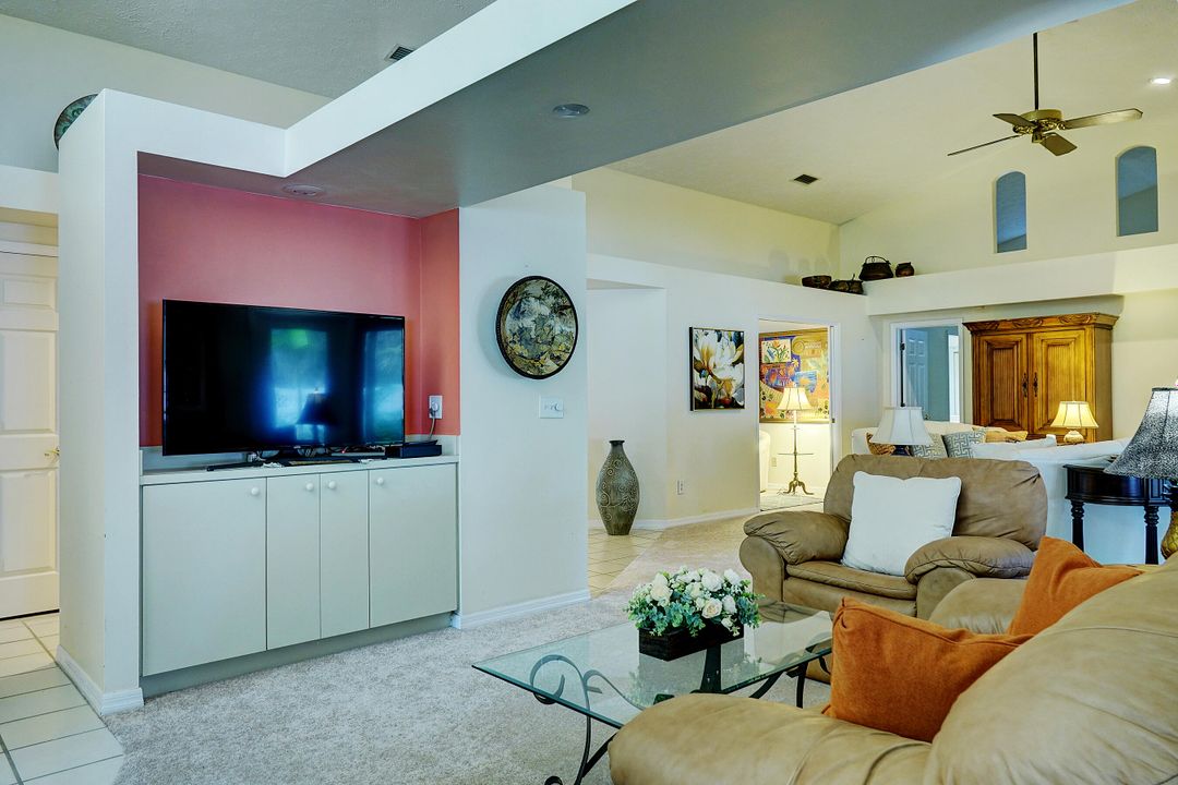 For Sale: $425,000 (3 beds, 2 baths, 1888 Square Feet)