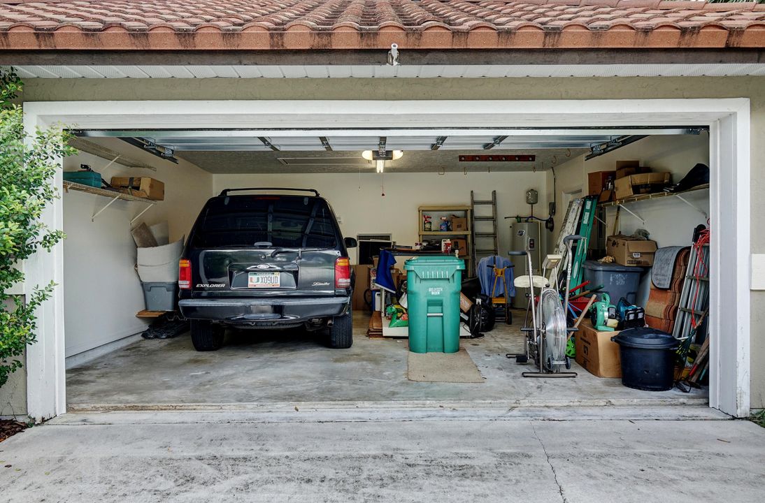 For Sale: $425,000 (3 beds, 2 baths, 1888 Square Feet)