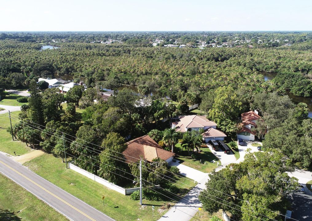 For Sale: $425,000 (3 beds, 2 baths, 1888 Square Feet)