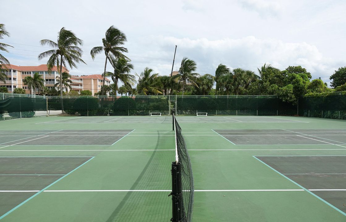 待售: $395,000 (2 贝兹, 2 浴室, 1101 平方英尺)