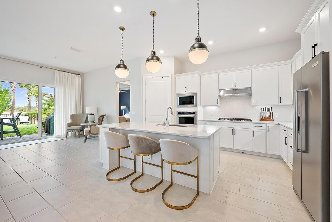 For Sale: $825,000 (3 beds, 2 baths, 2185 Square Feet)