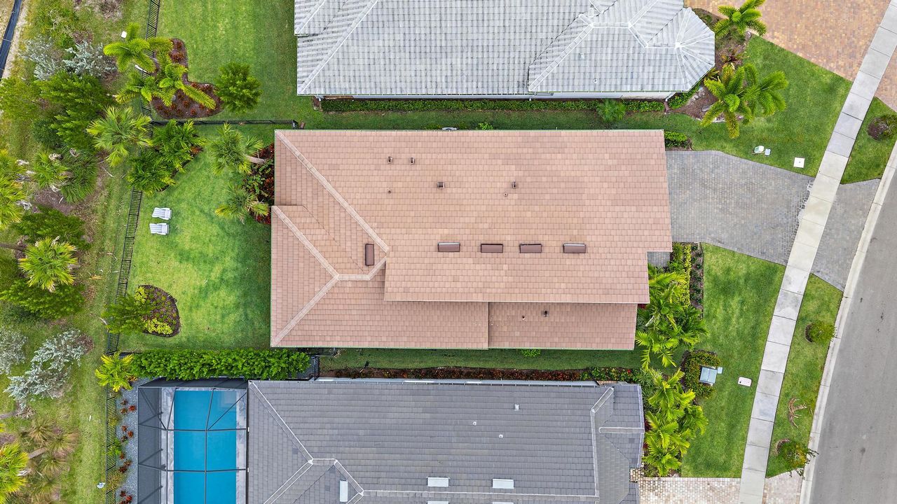 For Sale: $825,000 (3 beds, 2 baths, 2185 Square Feet)