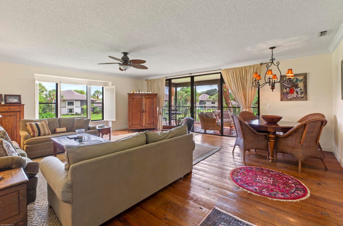 На продажу: $799,000 (3 спален, 3 ванн, 1776 Квадратных фут)