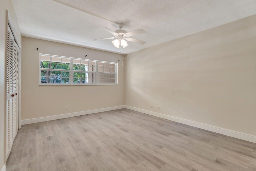 Active With Contract: $184,500 (2 beds, 2 baths, 1100 Square Feet)