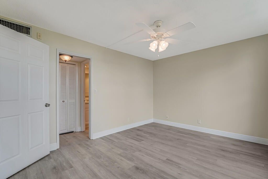 Active With Contract: $184,500 (2 beds, 2 baths, 1100 Square Feet)