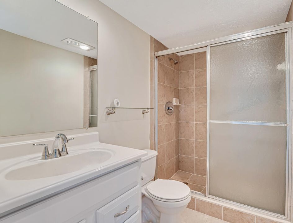 Active With Contract: $184,500 (2 beds, 2 baths, 1100 Square Feet)